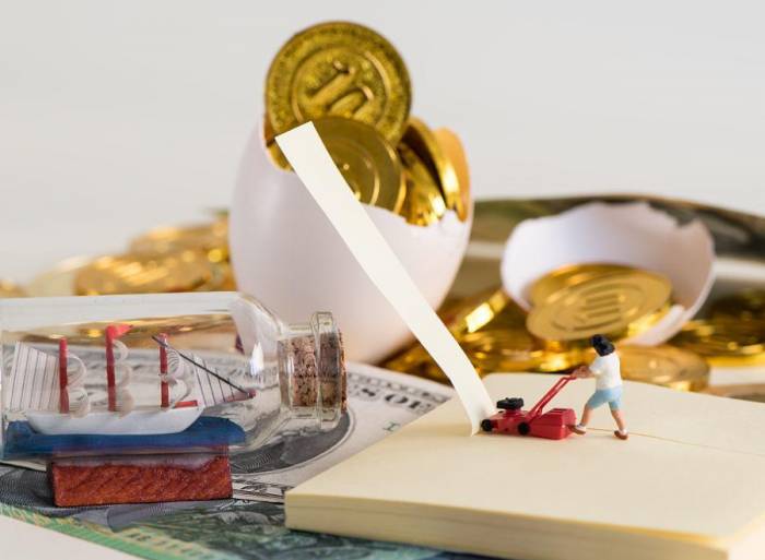 Watsons Closes One Store Daily, Stuck in "Middle Crisis"?